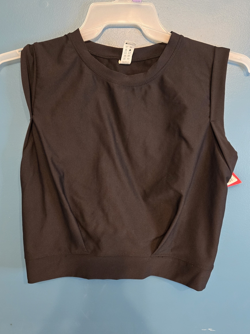 HALARA Black Sleeveless Muscle Tee Crop Crewneck